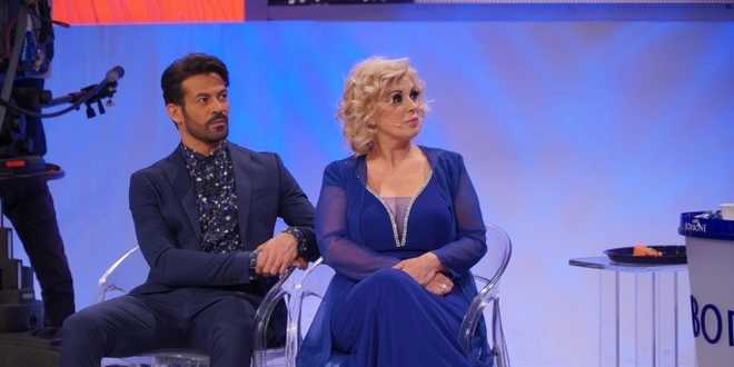 Uomini e Donne anticipazioni: sarà lui il primo tronista del trono gay? Gli indizi