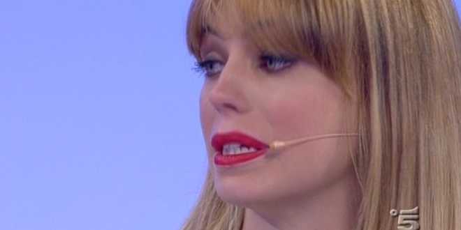 Uomini e Donne gossip, Alessia Cammarota non si rassegna e scrive: “Molla tutto e…”
