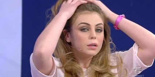 Uomini e Donne gossip: Alessia distrutta, tutta Catania sapeva del “vizio” di Aldo?