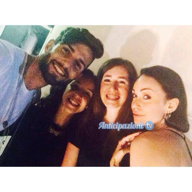 Uomini e Donne gossip: bagno di folla per una delle coppie più amate