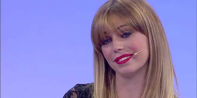 Uomini e Donne gossip: corteggiatrice lancia una frecciatina ad Aldo e Alessia?