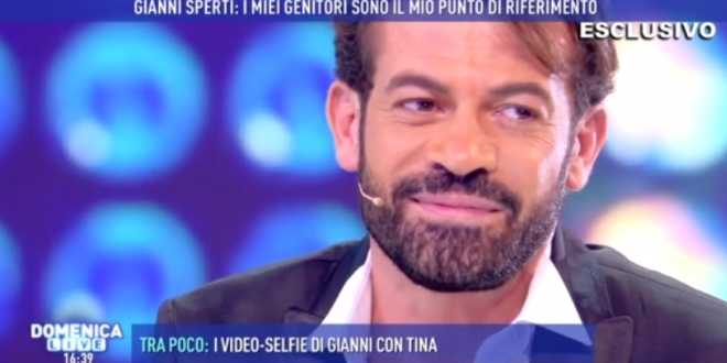 Uomini e Donne gossip, Gianni Sperti: le parole su Paola Barale commuovono tutti