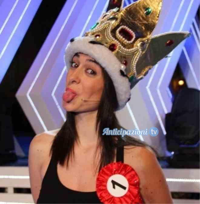 Uomini e Donne gossip: il calendario della bella corteggiatrice Alessia Messina