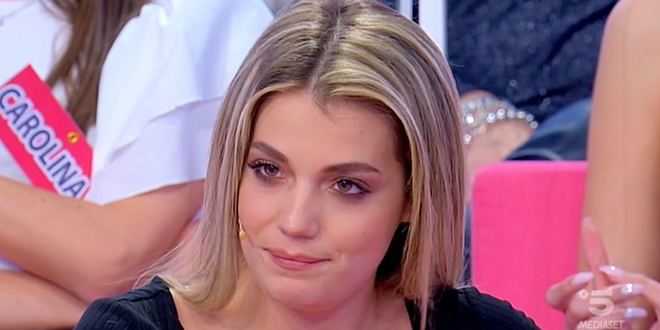 Uomini e donne, il dramma di Carolina Ronca a telecamere spente