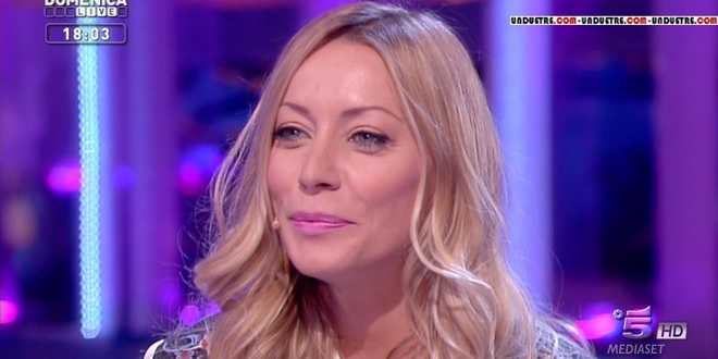 Uomini e Donne gossip: Karina distrugge Clarissa Marchese e provoca la De Filippi