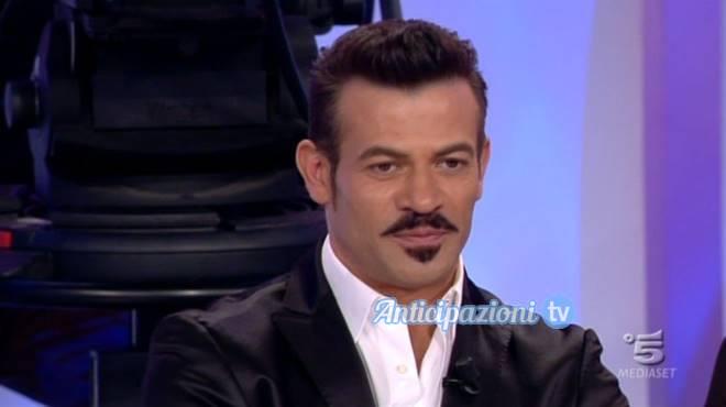 Uomini e Donne gossip: le scuse di Karina a Gianni Sperti. Basteranno?