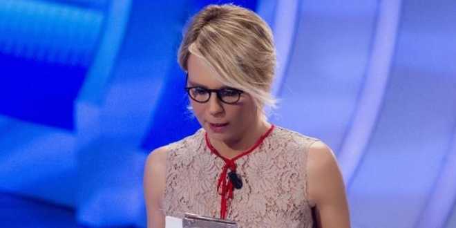 Uomini e Donne gossip: Maria De Filippi e Alfonso Signorini ai ferri corti? Ecco cos’è successo
