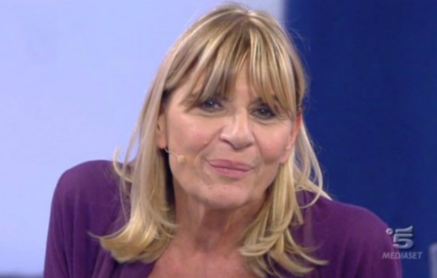 Uomini e Donne gossip: Maria De Filippi si arrabbia con Gemma, lei si sfoga su Fb