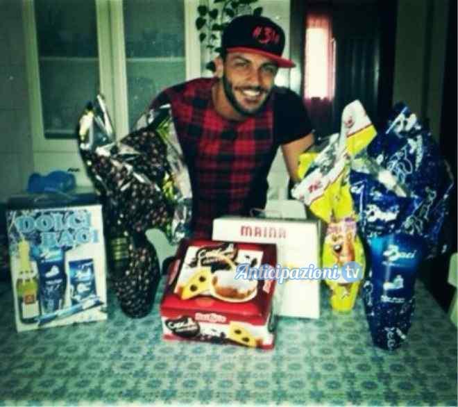 Uomini e Donne gossip: Mariano ritrova il sorriso dopo l’eliminazione