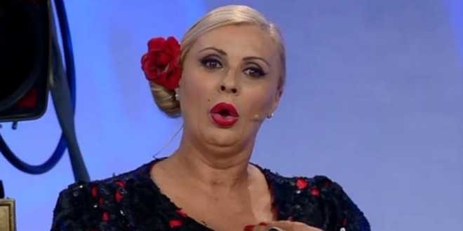 Uomini e Donne gossip: Tina Cipollari si scaglia contro la sorella e la accusa