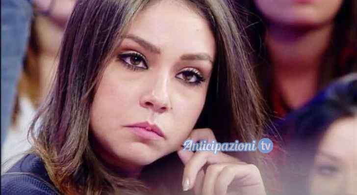 Uomini e Donne gossip: tutta la sofferenza di Sharon nei suoi scatti da modella