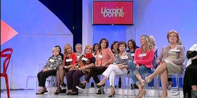 Uomini e Donne news: al via i casting per il trono over, classico e gay, ecco come partecipare