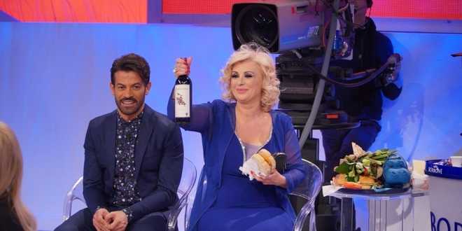 Uomini e Donne news: brutte notizie per gli amanti del trono over