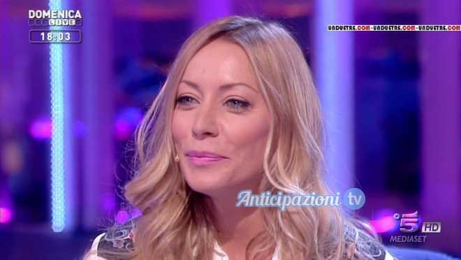 Uomini e Donne news: Il dramma di Karina e gli auguri alla piccola Ginevra