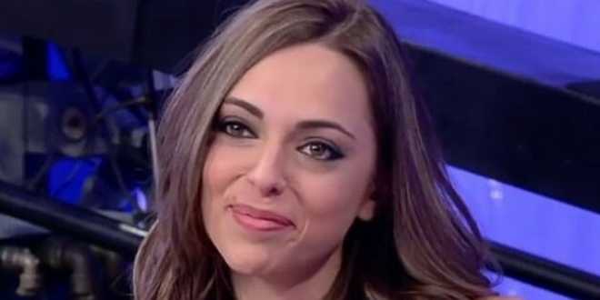 Uomini e Donne news: la corteggiatrice preferita della mamma di Andrea Damante! E Giulia Carnevali?