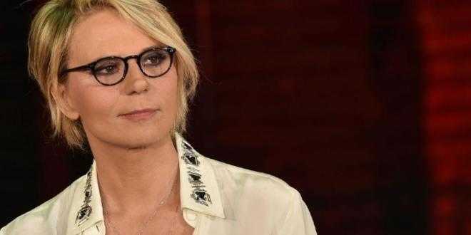 Uomini e Donne news: Maria De Filippi diventa nonna? Ma la conduttrice è nei guai