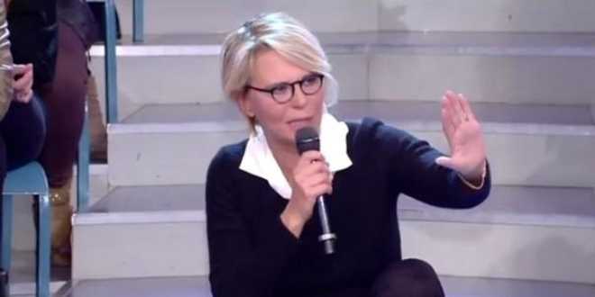 Uomini e Donne news: Maria De Filippi li ha cacciati, ma loro continuano ad amarsi!