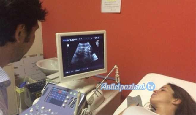 Uomini e Donne news: per i suoi 41 anni, Costantino fa una sorpresa ai fans