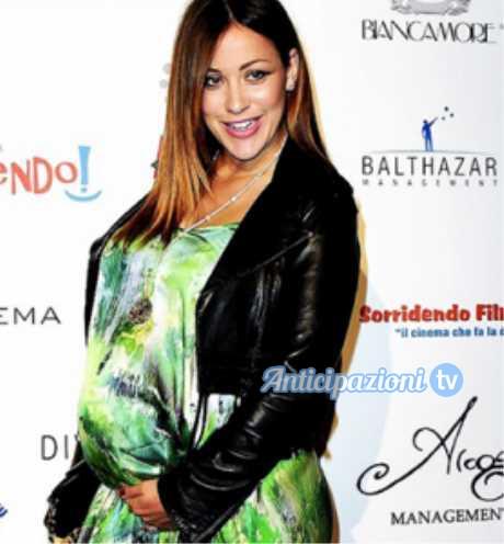 Uomini e Donne news: Teresanna Pugliese, look pre-maman sul red carpet