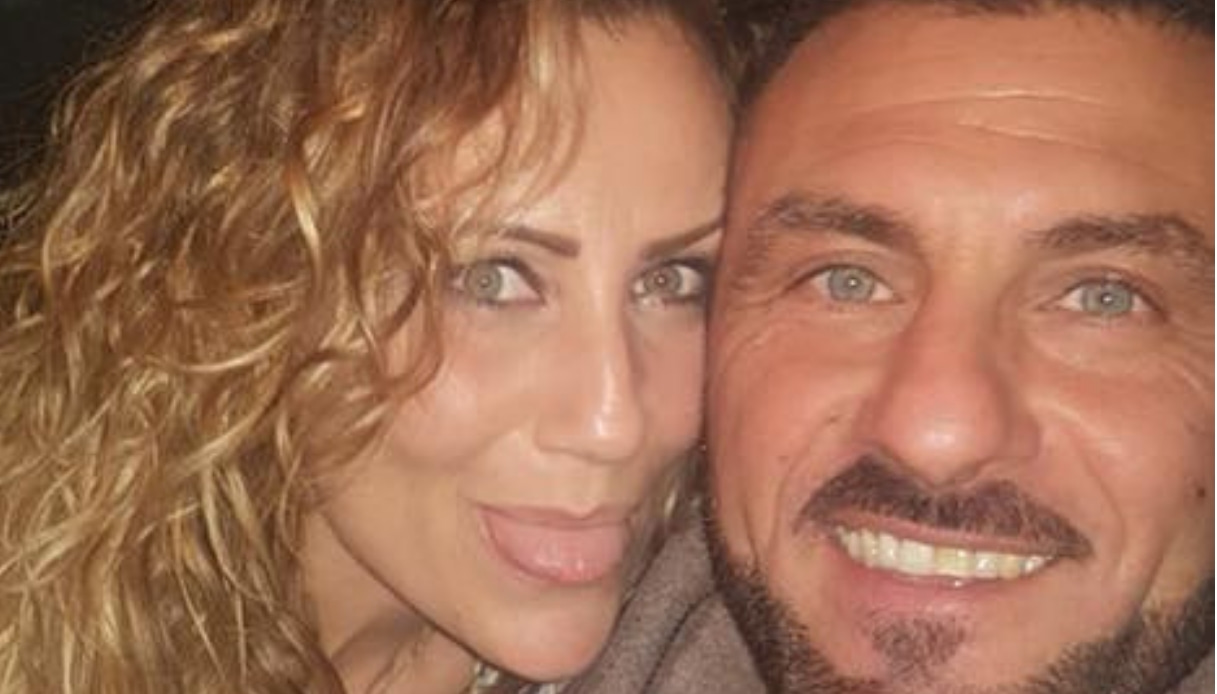 Uomini e Donne gossip, Ursula in crisi con Sossio: “Ti sei allontanato. Mi ami ancora?”