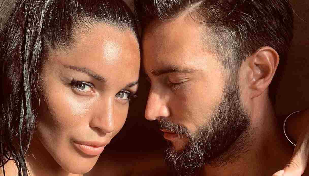 Temptation Island Vip 2019, Alex Belli e Delia Duran aggrediti in strada: la modella è in ospedale