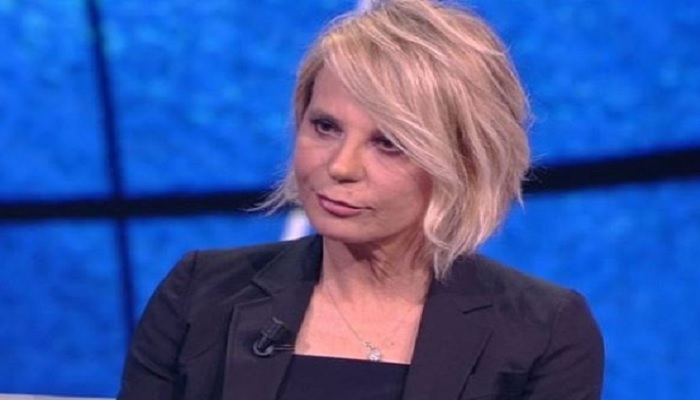 Temptation Island Vip, il web contro la De Filippi: “Non dovevi permettere tutto ciò”