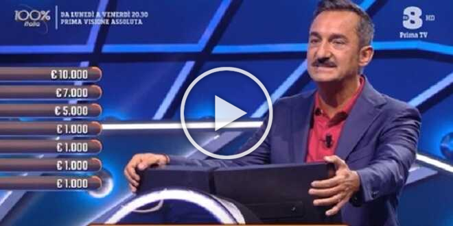 100% Italia, lo speciale natalizio è un disastro: trasmissione interrotta e rabbia social