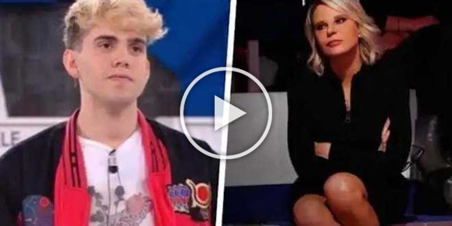 Amici 20, Aka7even coinvolto in una storia di corna a C’è Posta per Te