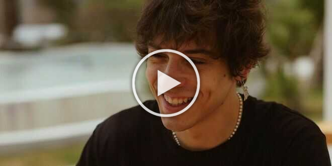 Amici 20, Alex Wyse ha trovato l’amore con un volto noto del web?