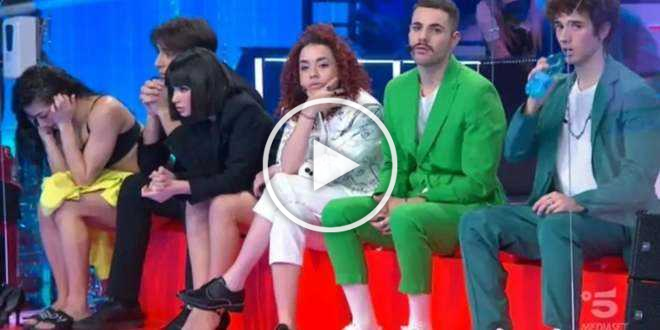 Amici 20, anticipazioni Serale 3-04-2021: due fidanzati in ballottaggio, Martina in lacrime