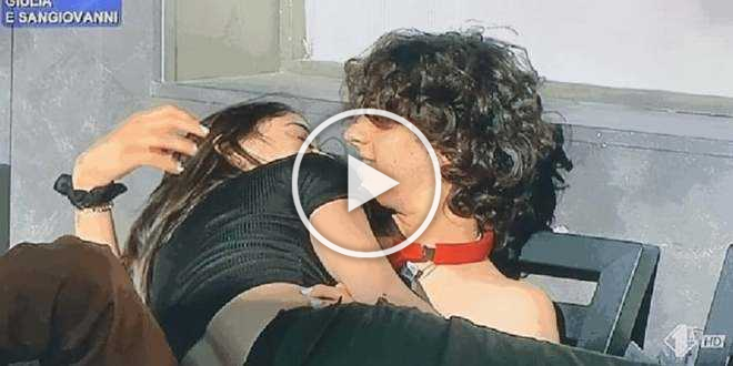 Amici 20, Giulia Stabile: la reazione del padre al primo bacio con Sangiovanni