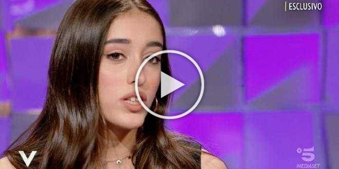 Amici 20, Giulia Stabile in vacanza con due ballerini professionisti: e Sangiovanni?