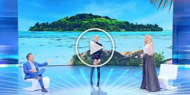 Isola dei Famosi 2022, il PM chiede quattro anni di carcere per due ex naufraghe