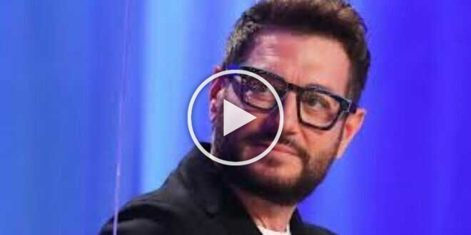 Isola dei famosi 2023, Enrico Papi sbotta sui social prima della partenza del reality
