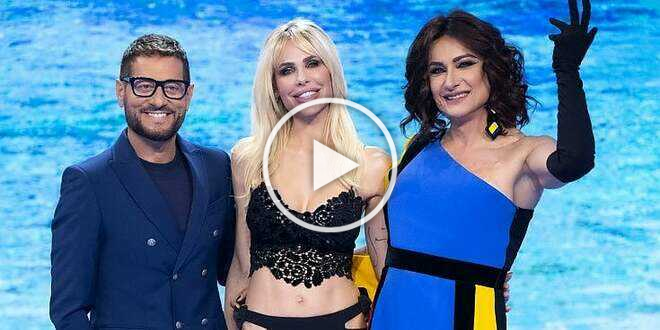 Isola dei Famosi 2023, Enrico Papi sostituito a breve? Gli autori non perdonano