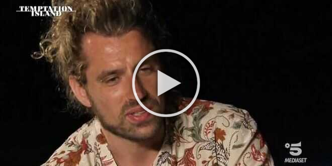 Temptation Island 2023, Federico shock sulla sua fidanzata: “Se le dico di pitturare il prato con la lingua, lei lo fa”