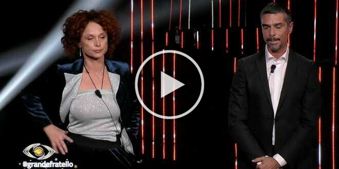 Grande Fratello 2023, gesto orribile di Massimiliano Varrese a Beatrice Luzzi: squalifica inevitabile?