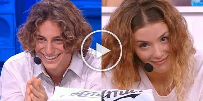 Amici 21, Albe e Serena a Parigi: il romantico regalo di Maria De Filippi