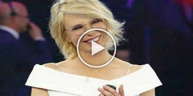 Amici 21, due ragazzi si sono innamorati nella scuola? Spuntano gli indizi