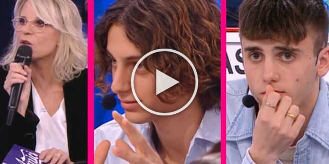 Amici 21, Maria De Filippi contro LDA e Albe: “Le pal*e dove sono?”. Il pubblico si divide