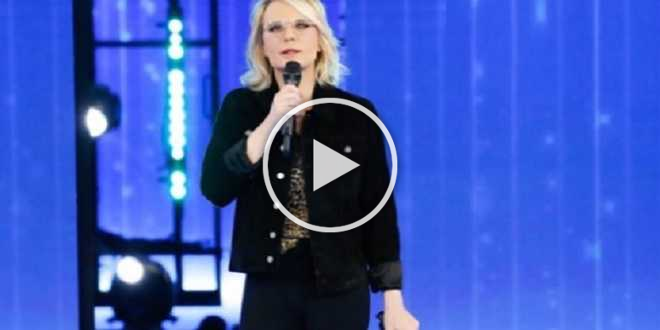 Amici 21, svelato il primo giudice del Serale: ecco chi ha rifiutato l’offerta di Maria De Filippi