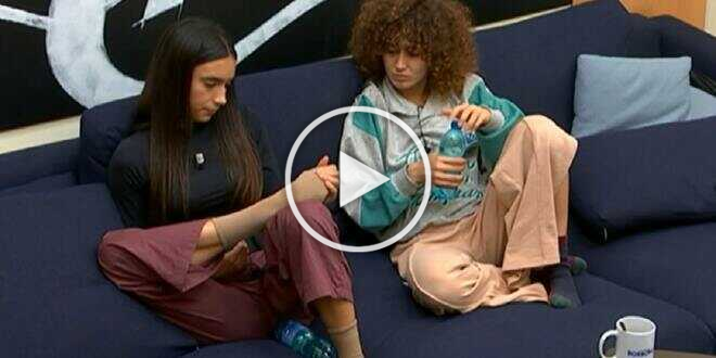 Amici 22, Claudia smaschera Asia: “Io so chi sei fuori”