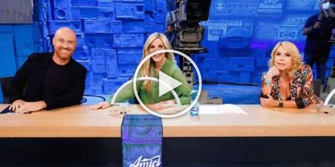 Amici 22, due amatissime prof rischiano il posto