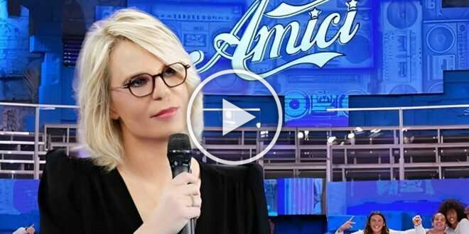 Amici 22, due professori hanno deluso Maria De Filippi: i malumori della conduttrice