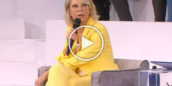 Amici 22, Maria De Filippi torna in studio: annunciata la data del serale