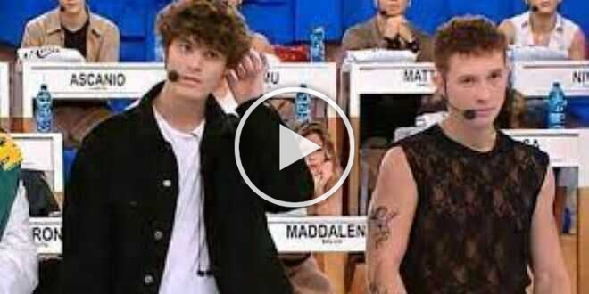 Amici 22 noce moscata gate, cosa sono gli strani segni sulle mani di Wax e NDG?