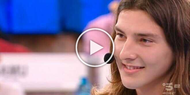 Amici 22, anche il sindaco di Riccione scende in campo per Cricca