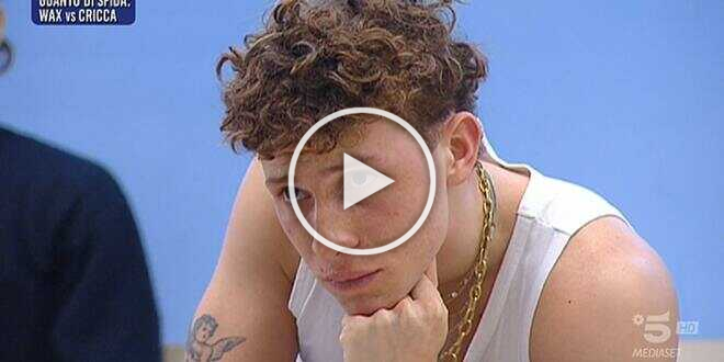 Amici 22, Wax fuori controllo: “Non me ne frega un ca**o!”