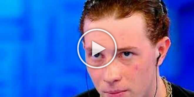 Amici 22: Wax svela il mistero sulla cicatrice e l’amicizia speciale con Angelina