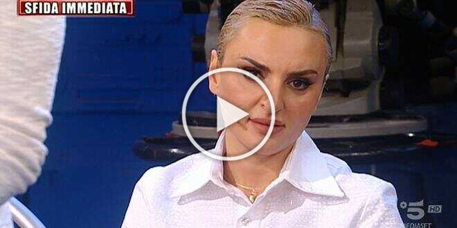 Amici 23, Arisa resta ma ad una precisa condizione: la richiesta a Maria De Filippi